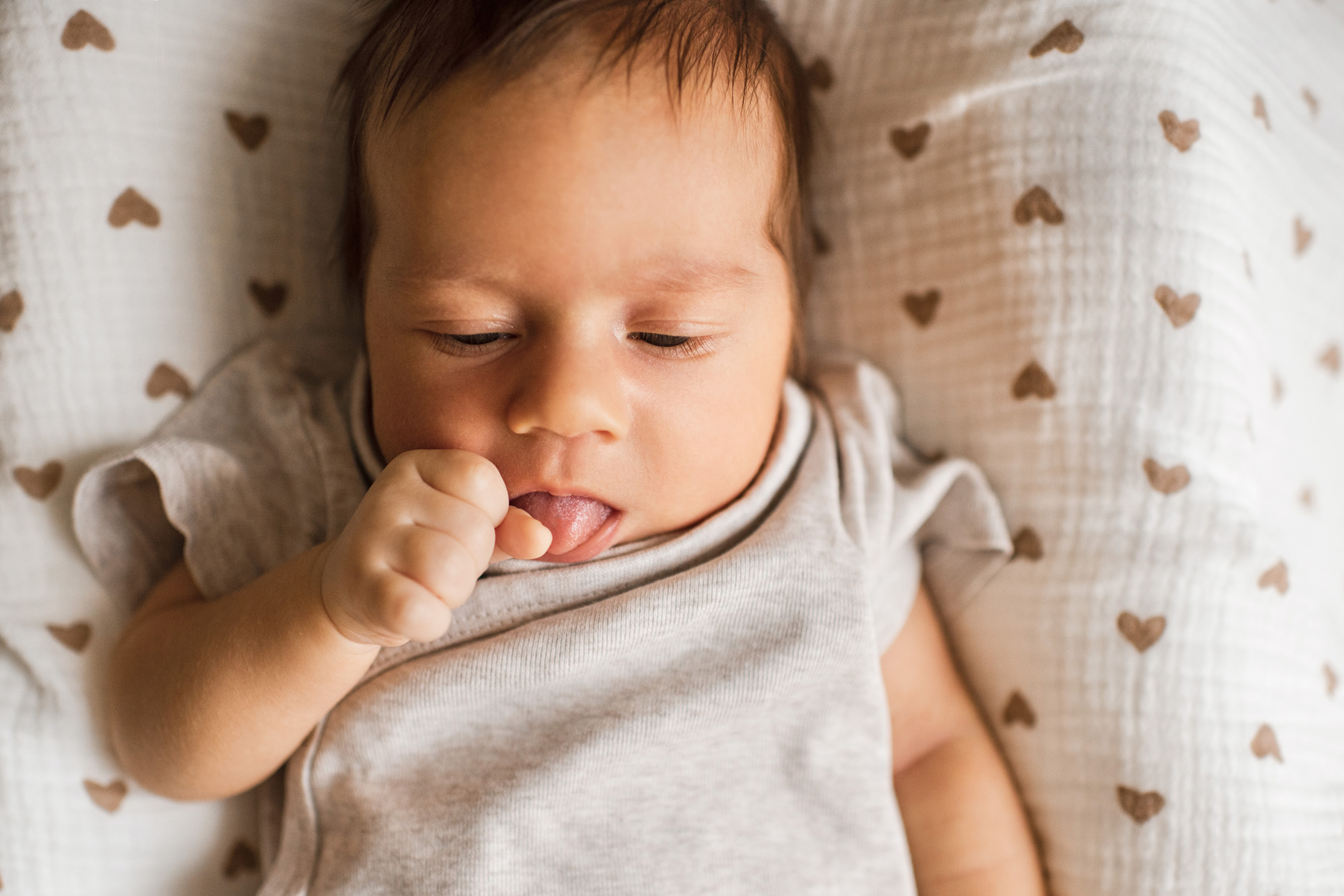 Bebini znakovi gladi - dojenje na zahtjev